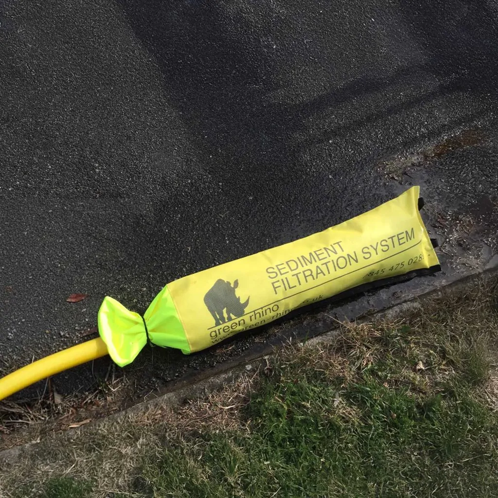 Green Rhino Oil & Sediment Dewatering Filter on road