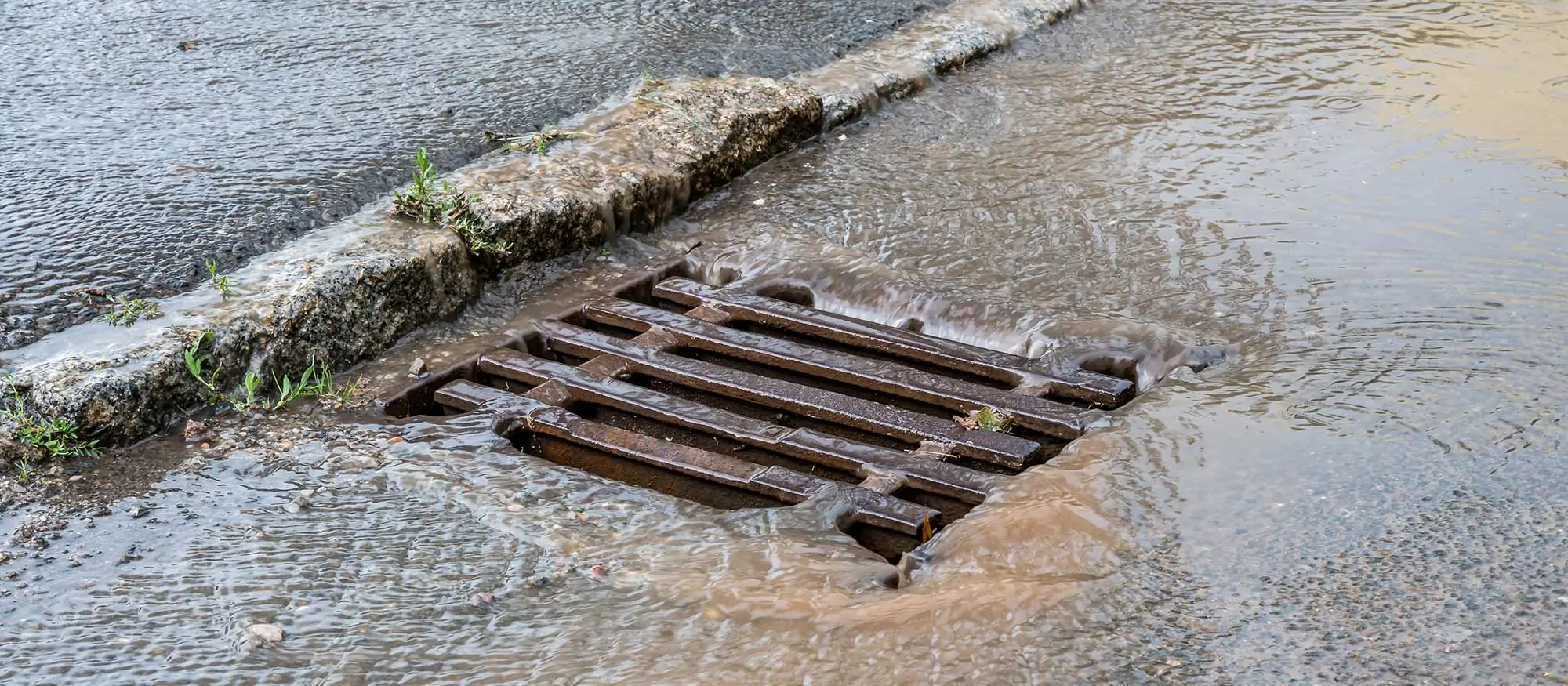 Construction Site Gully Filtration Solutions: Prevent Silt, Flooding & Regulatory Non-Compliance